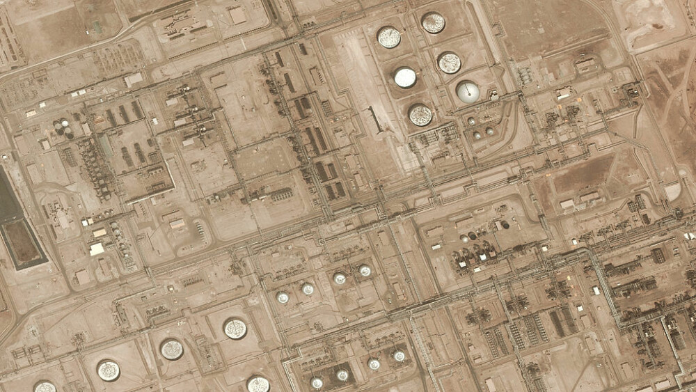Primele imagini din satelit cu dezastrul provocat de atacul cu drone în Arabia Saudită - Imaginea 5