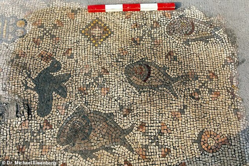 Una dintre minunile înfăptuite de Iisus, ilustrată într-un mozaic de acum 1.500 ani - Imaginea 1