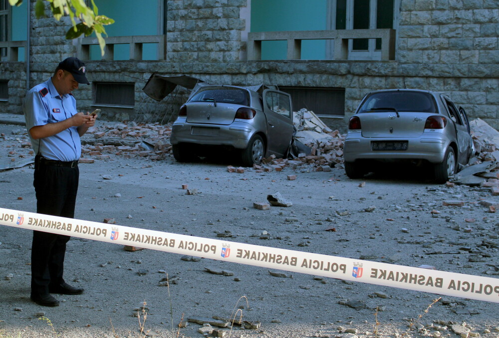 Cel mai puternic cutremur din Albania din ultimii 30 de ani. Zeci de oameni sunt răniți - Imaginea 10