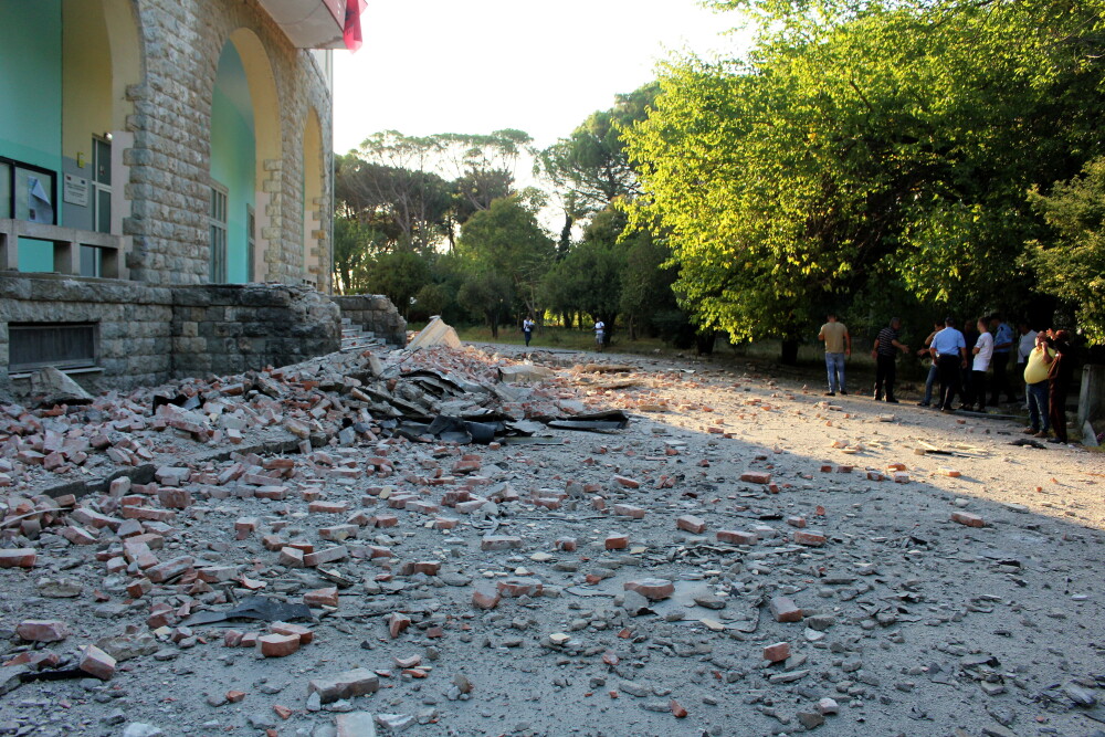 Cel mai puternic cutremur din Albania din ultimii 30 de ani. Zeci de oameni sunt răniți - Imaginea 8