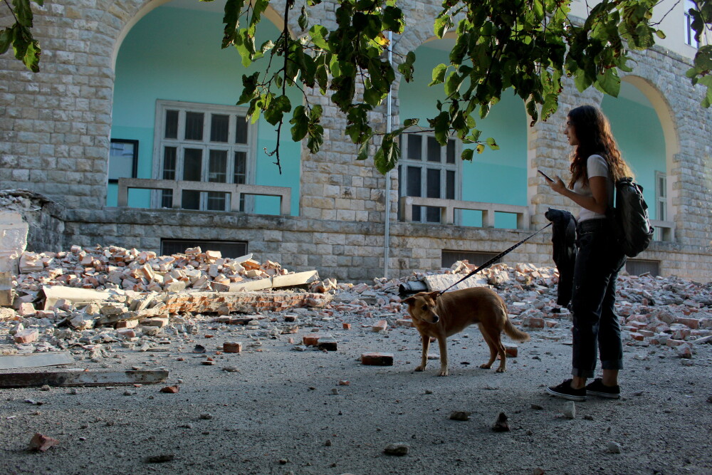 Cel mai puternic cutremur din Albania din ultimii 30 de ani. Zeci de oameni sunt răniți - Imaginea 6