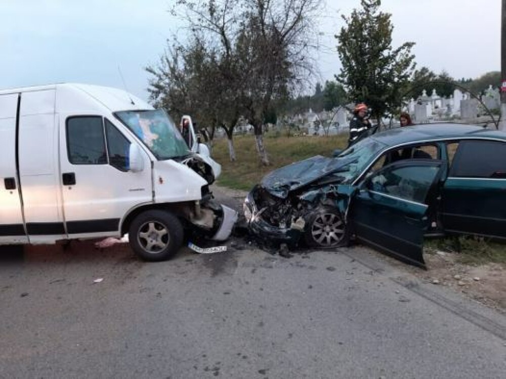 Accident cu 6 răniți, printre care și 4 copii, după o depășire neregulamentară în Lugoj - Imaginea 3