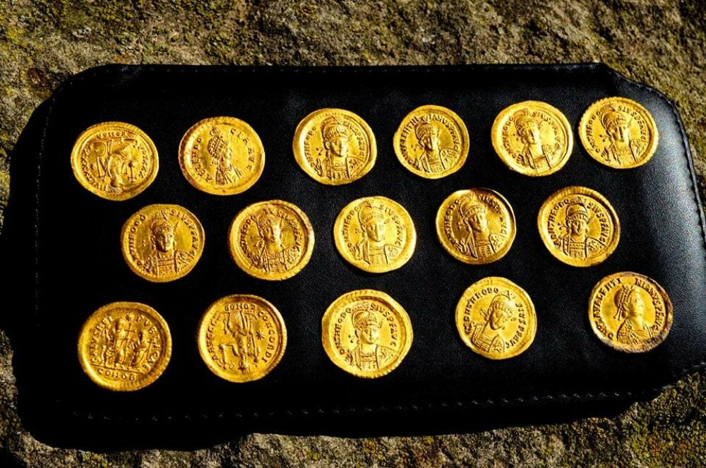Zeci de monede din aur și bronz vechi de peste 1.500 de ani, descoperite în Bulgaria - Imaginea 7