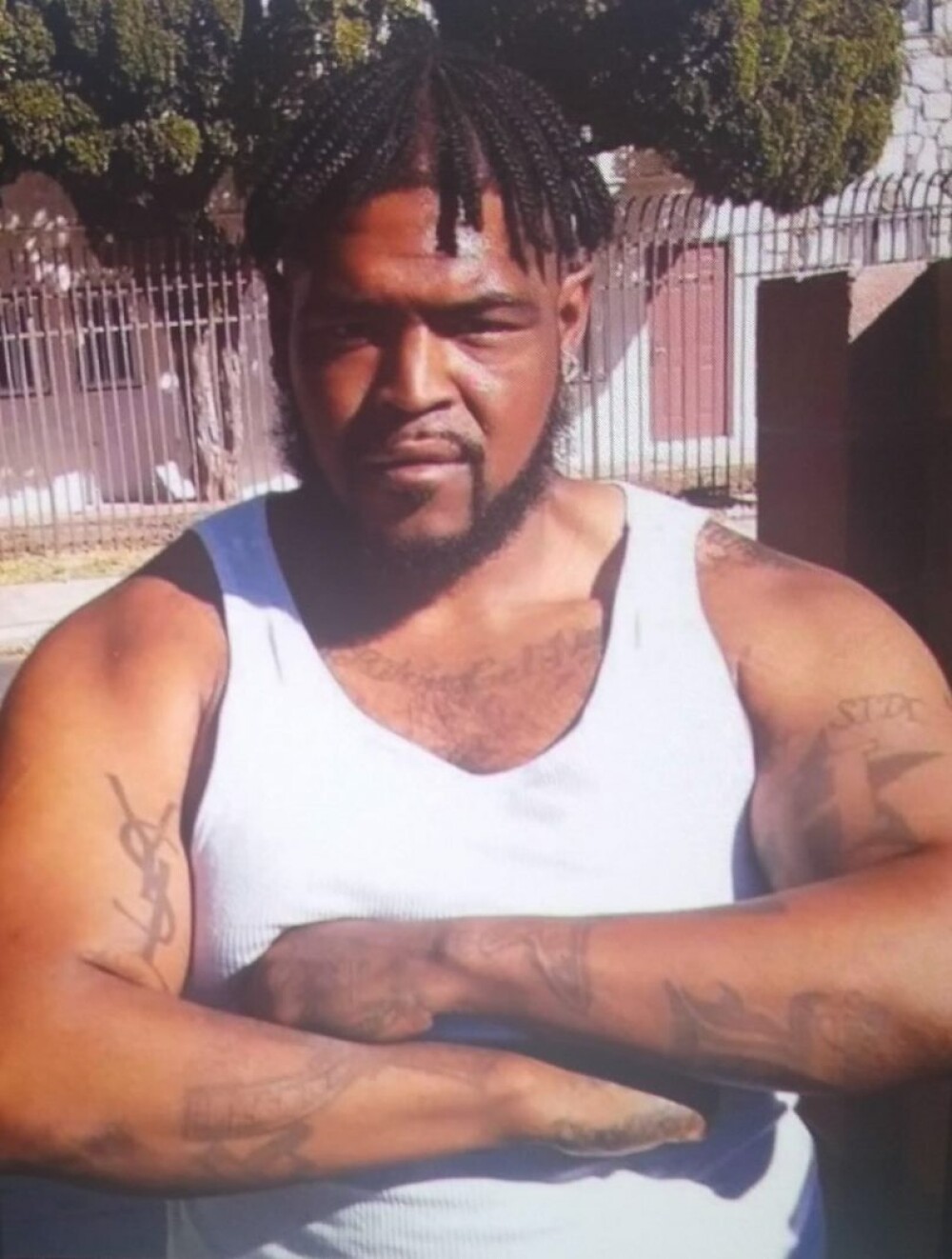 Un bărbat de culoare a fost împuşcat mortal de poliţie în Los Angeles. Incidentul a declanșat proteste - Imaginea 2