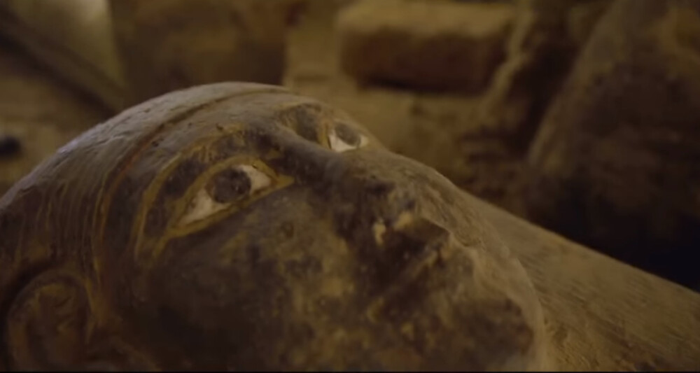 Arheologii au descoperit 13 sicrie misterioase într-o fântână din Egipt. Ce se află în ele. VIDEO - Imaginea 1