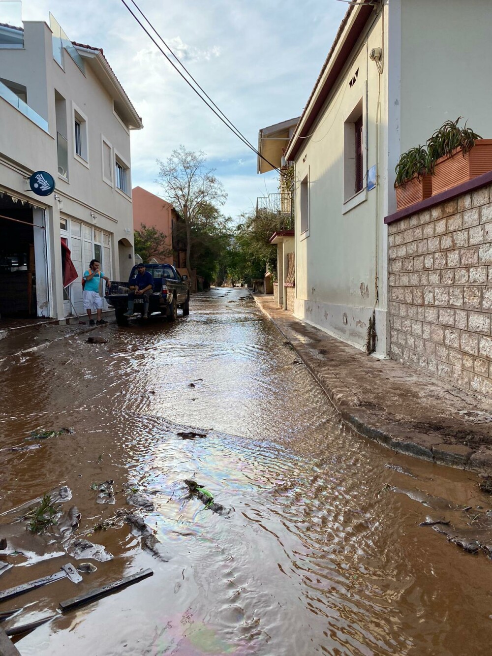 Insula Kefalonia, devastată de uraganul Ianos. Localnicii au rămas 2 zile fără apă și curent - Imaginea 3