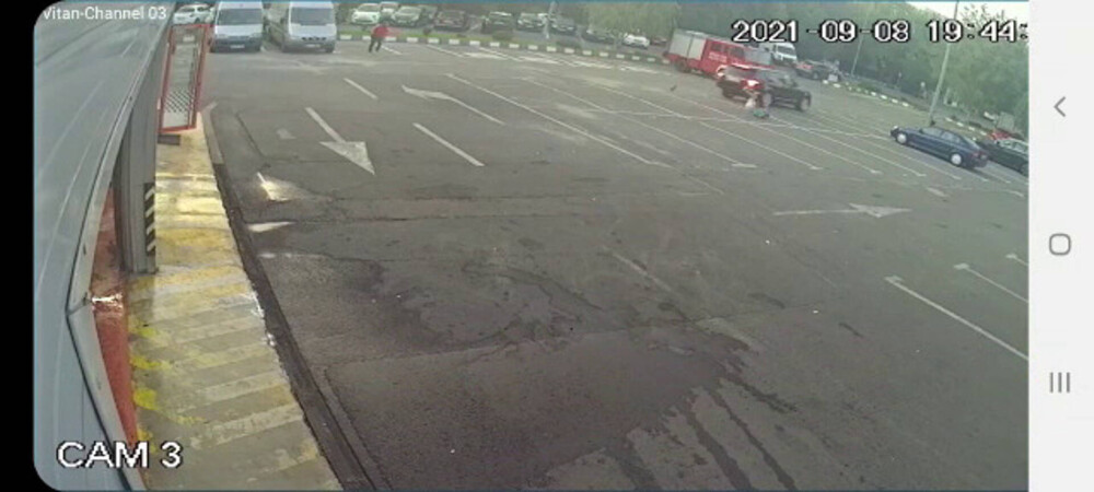 Un angajat al unei spălătorii auto din București, lovit intenționat cu mașina de un client - Imaginea 3