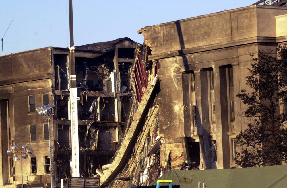 20 de ani de la producerea atentatelor de la 11 septembrie 2001, de la World Trade Center şi Pentagon. GALERIE FOTO - Imaginea 3
