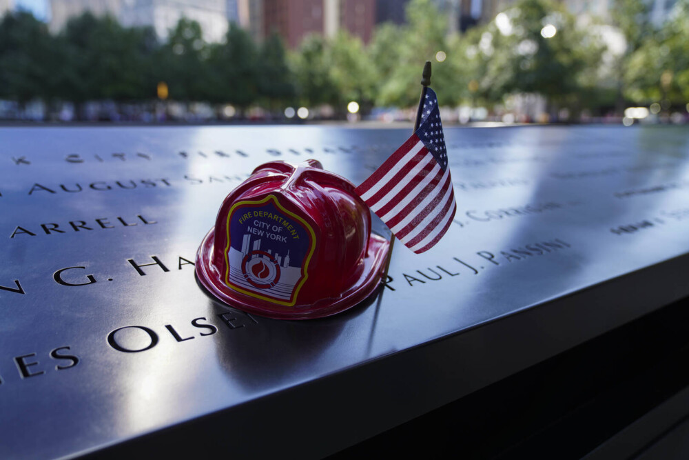20 de ani de la producerea atentatelor de la 11 septembrie 2001, de la World Trade Center şi Pentagon. GALERIE FOTO - Imaginea 8