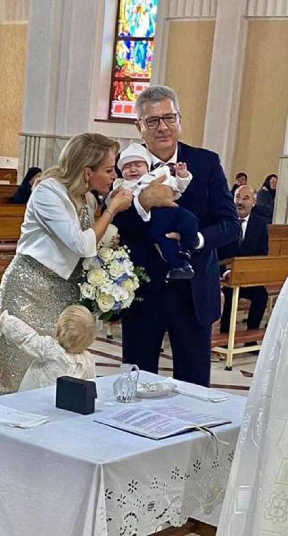 Gabriela Firea și Florentin Pandele au botezat copilul unui primar din Iași. Petrecere la castel, cu meniu de fițe FOTO - Imaginea 2