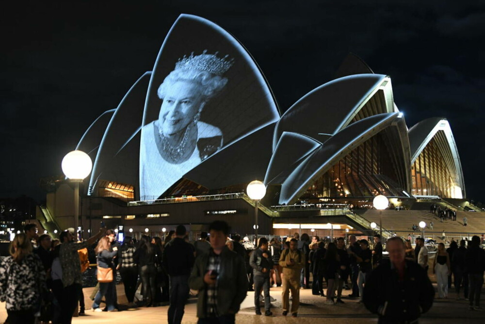 Portretul reginei Elisabeta a II-a, proiectat pe Opera din Sydney, una din cele mai celebre clădiri din lume | GALERIE FOTO - Imaginea 4
