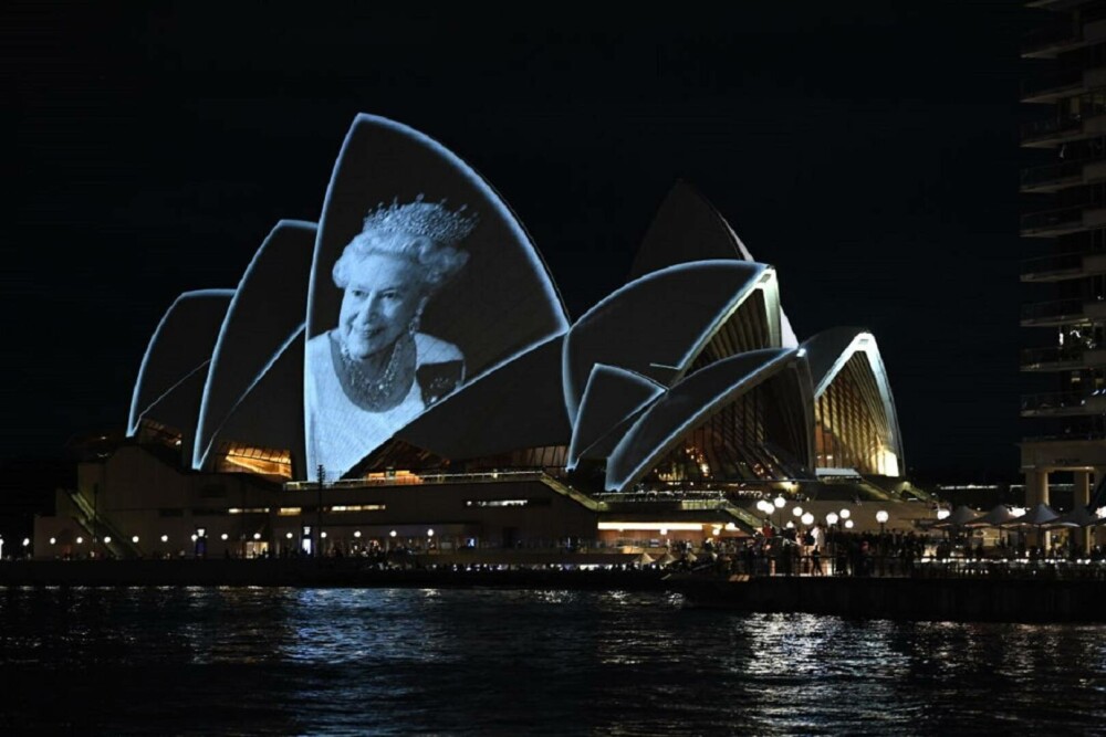 Portretul reginei Elisabeta a II-a, proiectat pe Opera din Sydney, una din cele mai celebre clădiri din lume | GALERIE FOTO - Imaginea 8
