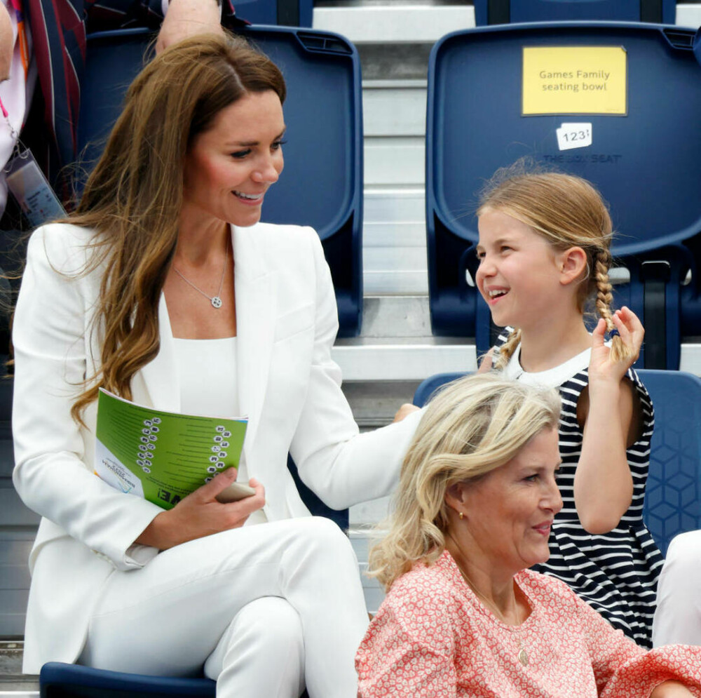Kate Middleton, Prințesa de Wales, povestea fascinantă a primei englezoaice de rând devenită prințesă - Imaginea 4