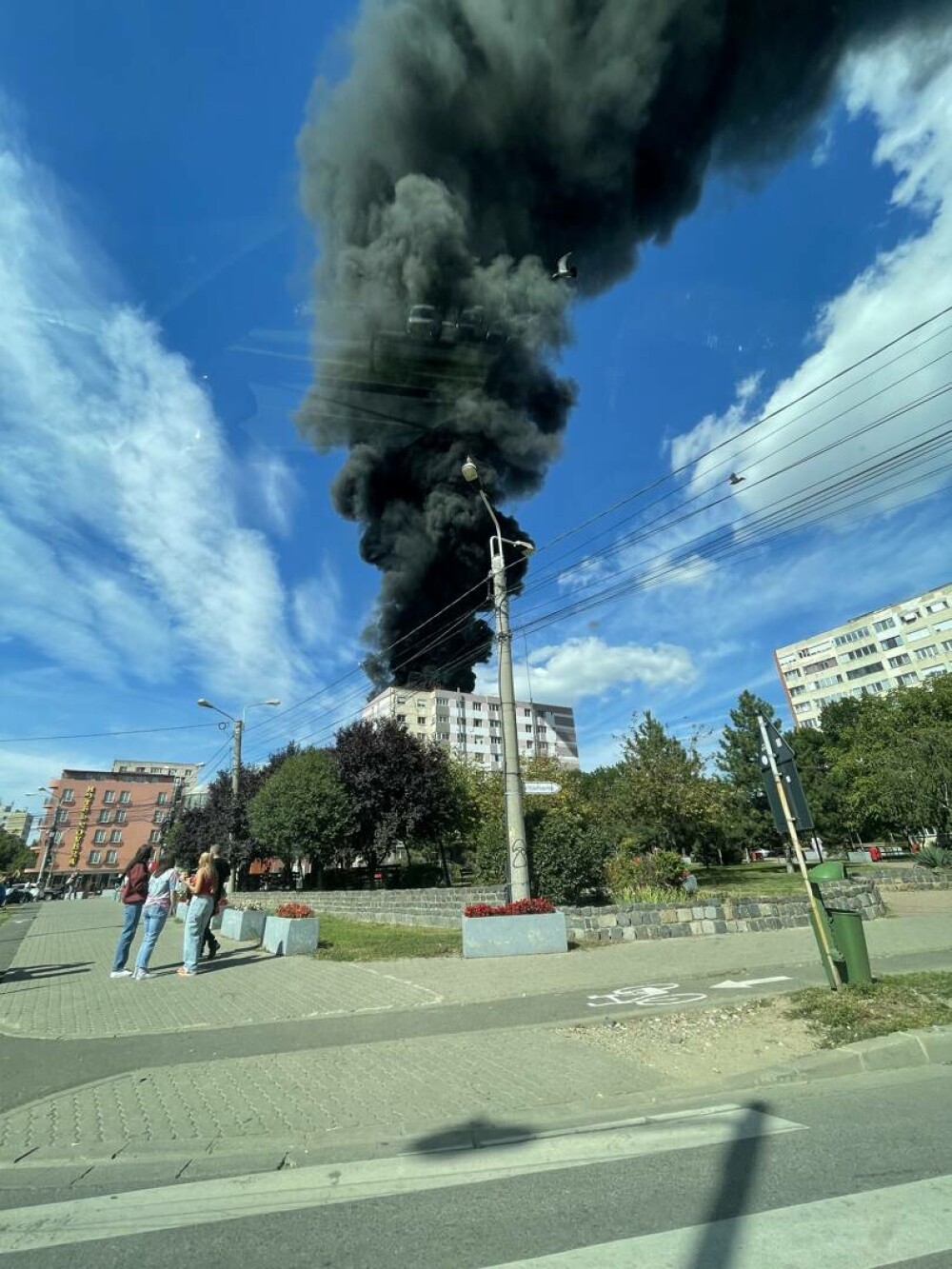Incendiu la un bloc din apropierea Stadionului „Dan Păltinişanu”, din Timișoara. O butelie a explodat VIDEO - Imaginea 3