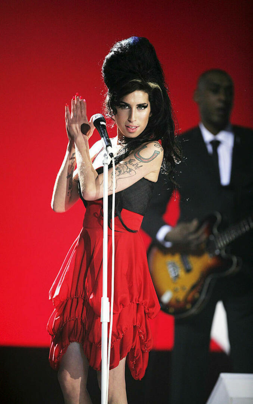 Imagini de colecție cu Amy Winehouse. Cântăreața ar fi împlinit astăzi 40 de ani | FOTO - Imaginea 13