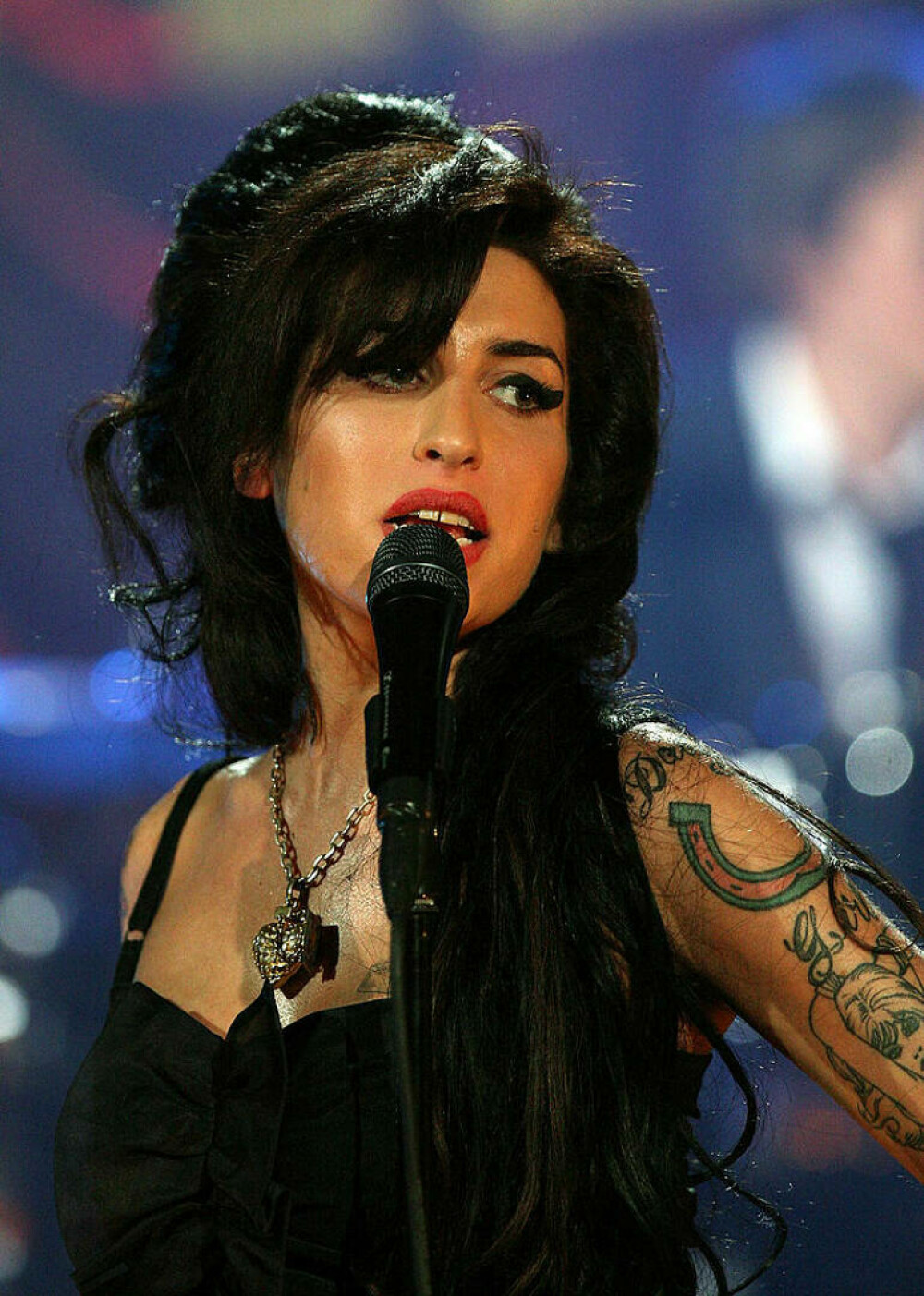 Imagini de colecție cu Amy Winehouse. Cântăreața ar fi împlinit astăzi 40 de ani | FOTO - Imaginea 7
