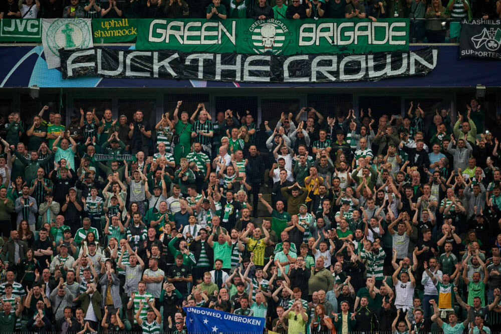 Fanii lui Celtic și-au bătut joc de moartea reginei Elisabeta cu bannere jignitoare, în Liga Campionilor | GALERIE FOTO - Imaginea 3