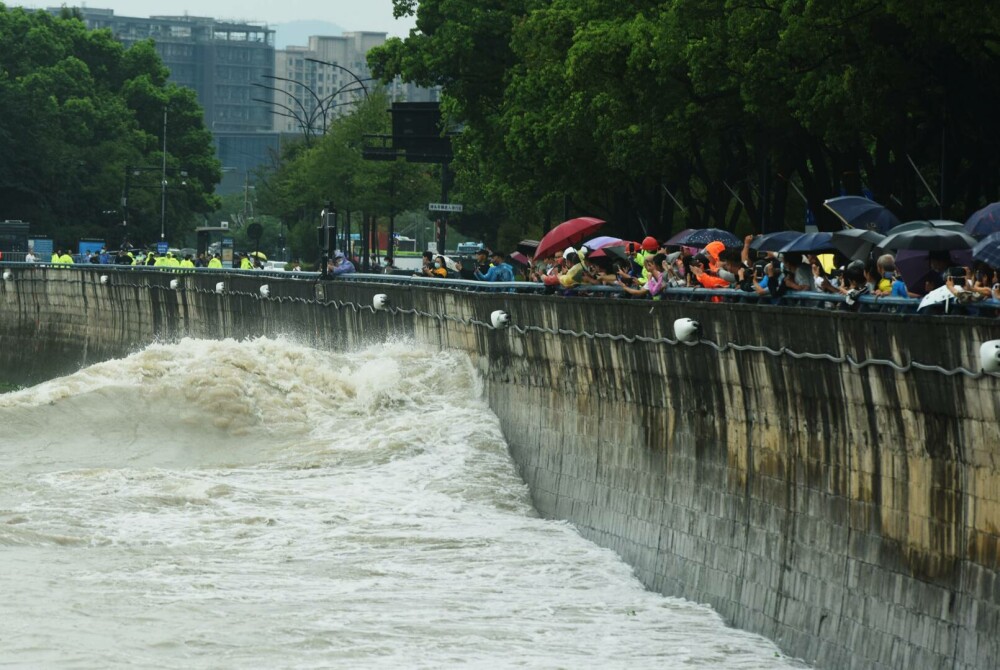 Taifunul Muifa a lovit China. Peste un milion de persoane, evacuate | GALERIE FOTO - Imaginea 13