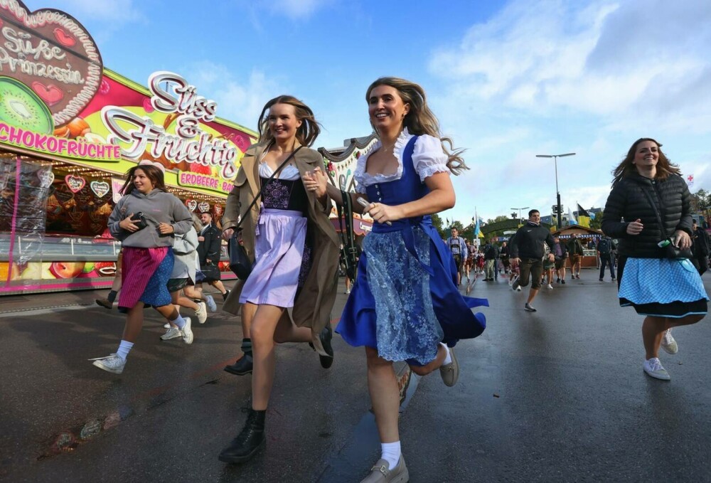 Festivalul berii „Oktoberfest” revine în Munchen după o pauză de doi ani | GALERIE FOTO - Imaginea 13