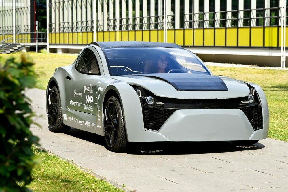 Cum arată mașina care absoarbe mai mult carbon decât produce. Toate piesele sunt imprimate 3D GALERIE FOTO - Imaginea 9