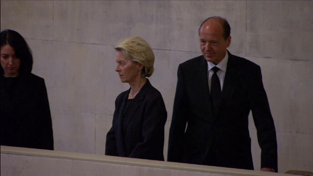 Joe Biden, Olena Zelenska şi Ursula von der Leyen, la Westminster Hall pentru a-i aduce omagiu reginei | VIDEO - Imaginea 6