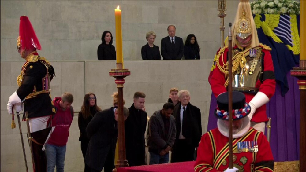 Joe Biden, Olena Zelenska şi Ursula von der Leyen, la Westminster Hall pentru a-i aduce omagiu reginei | VIDEO - Imaginea 7