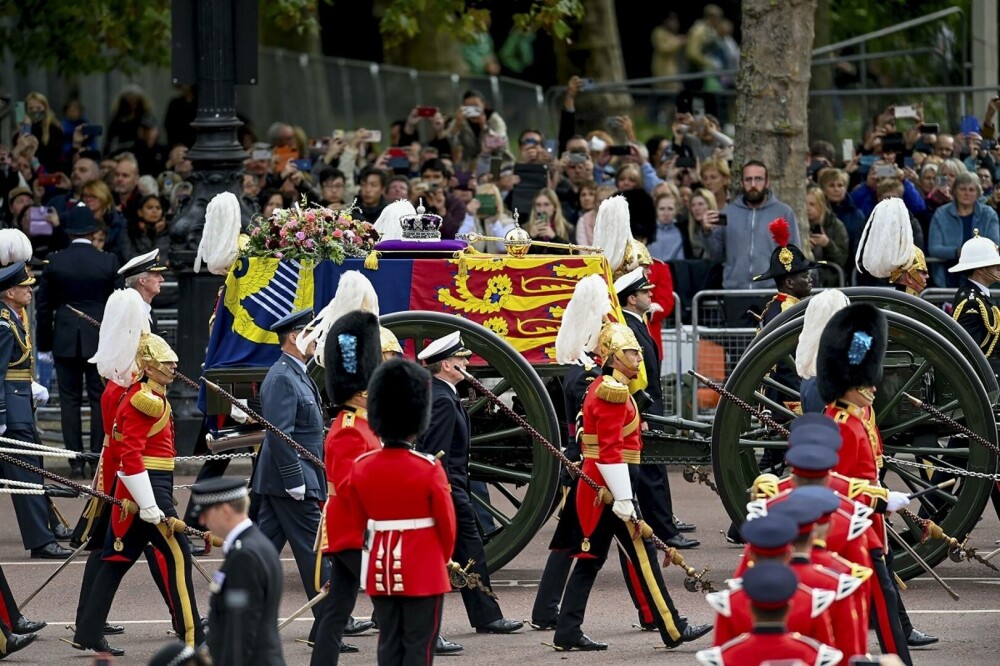 Funeraliile Reginei Elisabeta a II-a. De ce sunt atât de multe uniforme militare la ceremonii - Imaginea 2