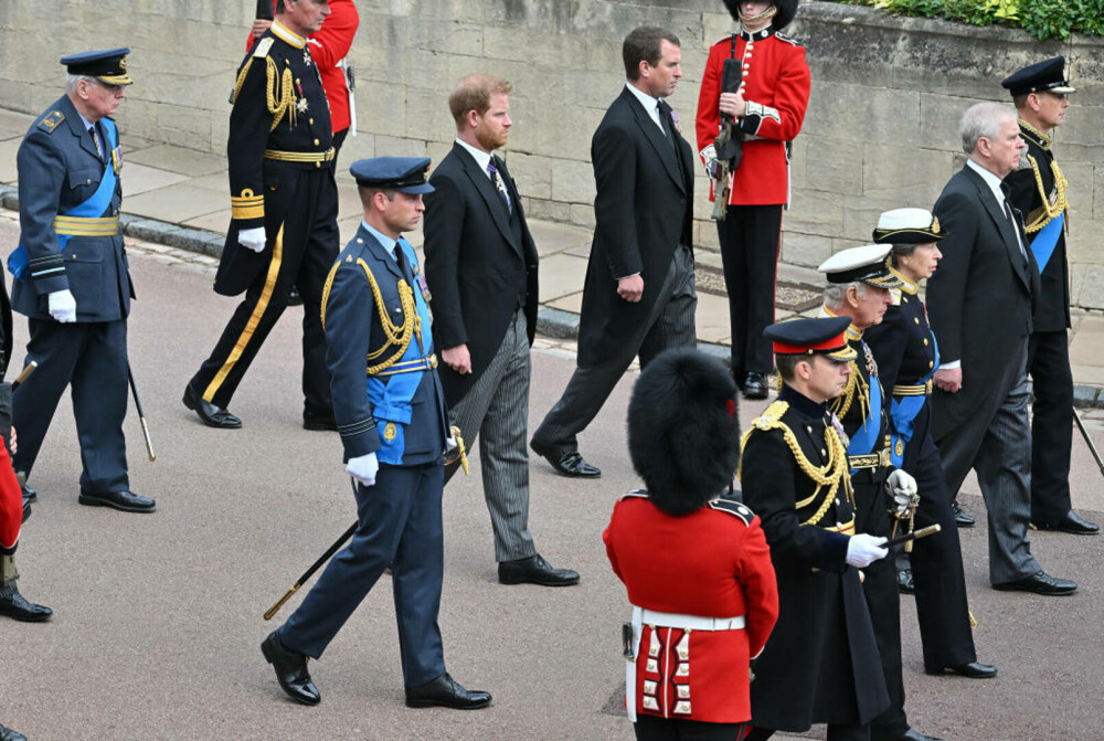 The Guardian: William și Harry au evitat orice interacțiune la înmormântarea Reginei Elisabeta a II-a | GALERIE FOTO - Imaginea 2