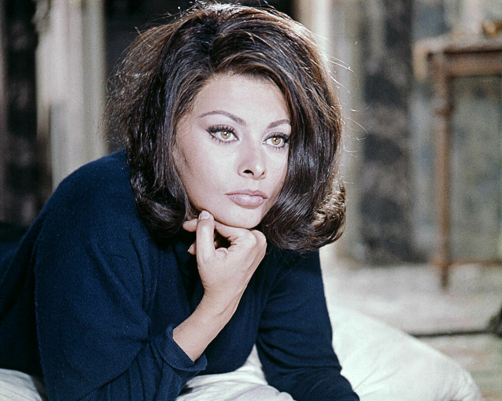 Sophia Loren împlinește 91 de ani. A cucerit Hollywoodul și a devenit simbolul cinematografiei italiene clasice. GALERIE FOTO - Imaginea 66