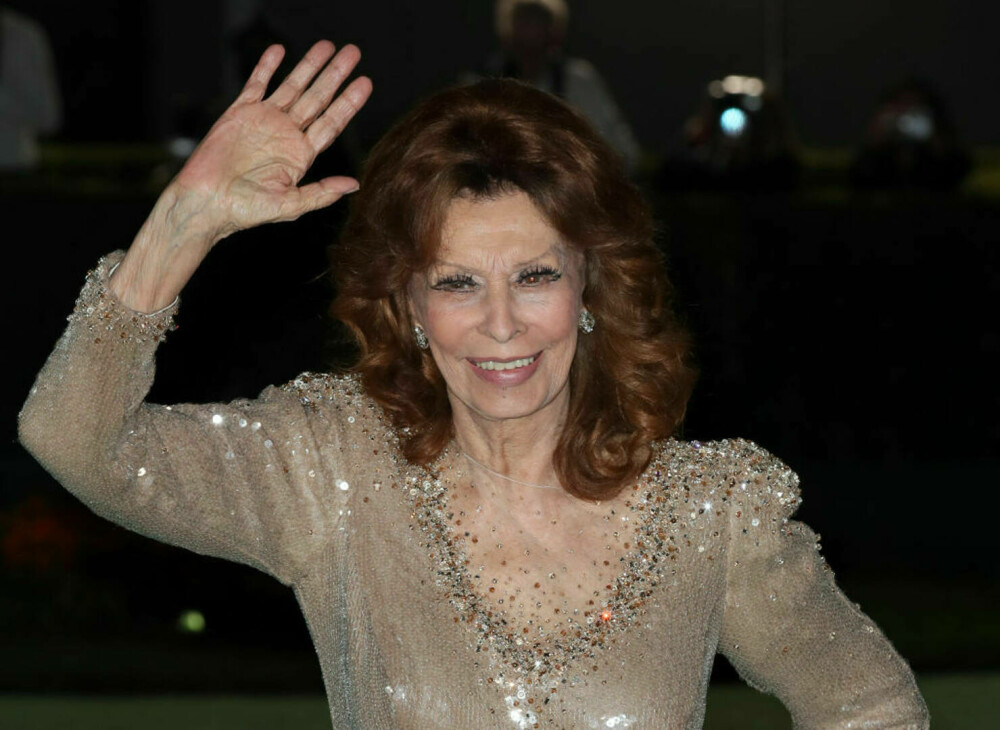 Sophia Loren împlinește 91 de ani. A cucerit Hollywoodul și a devenit simbolul cinematografiei italiene clasice. GALERIE FOTO - Imaginea 52