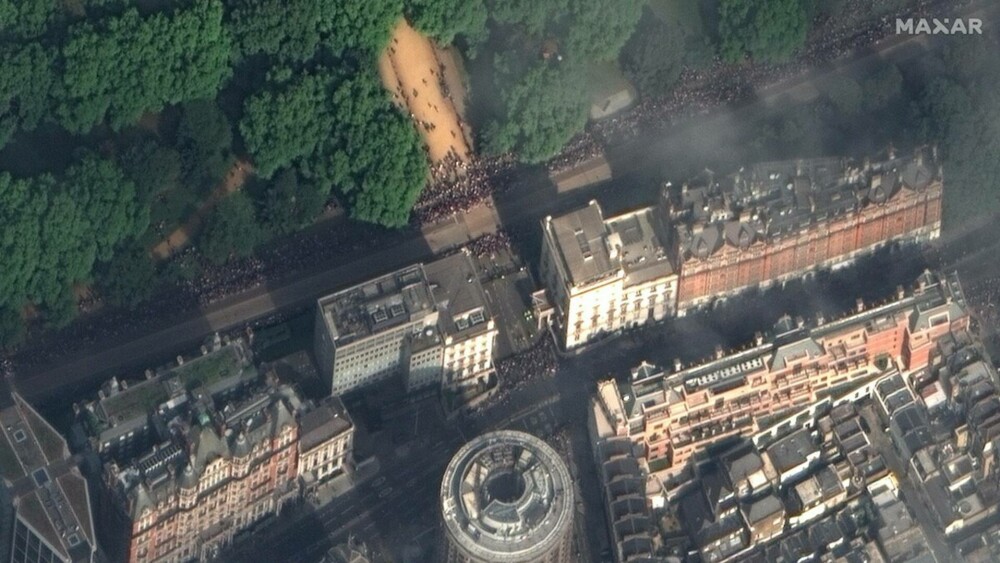 Cum s-a văzut din satelit înmormântarea reginei Elisabeta a II-a. GALERIE FOTO - Imaginea 3