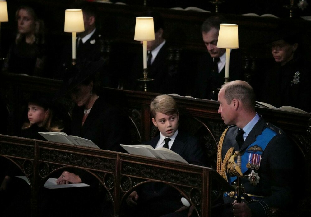 Prințesa Charlotte și Prințul George au izbucnit în lacrimi la funeraliile Reginei. De ce a lipsit Prințul Louis | FOTO - Imaginea 3