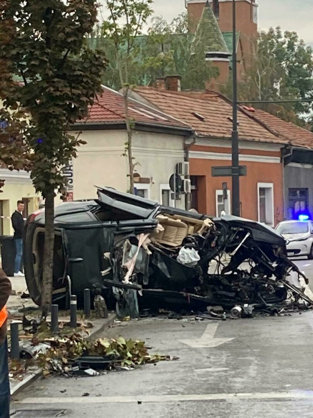 Accident șocant în Cluj. Un șofer de 25 de ani s-a izbit de un stâlp și a murit pe loc, după ce a pierdut la păcănele | FOTO - Imaginea 2
