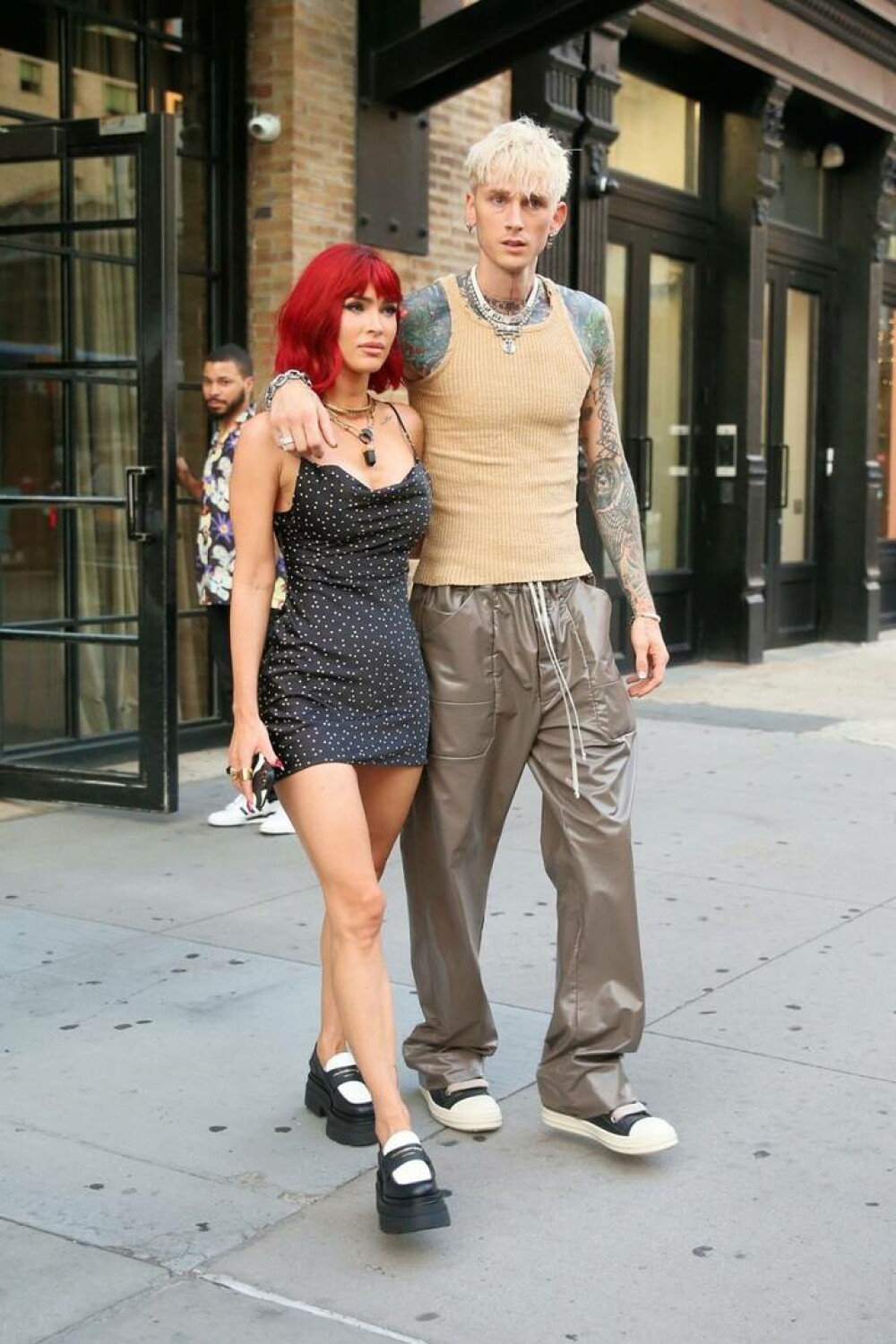 Megan Fox, schimbare radicală de look. Cum a fost văzută actrița pe străzile din New York. GALERIE FOTO - Imaginea 3