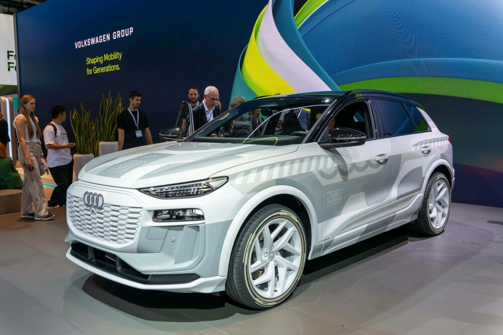 Cele mai noi mașini electrice, prezentate la IAA Mobility 2023. Cum arată BMW Vision Neue Klasse sau Audi Q6 e-tron - Imaginea 3