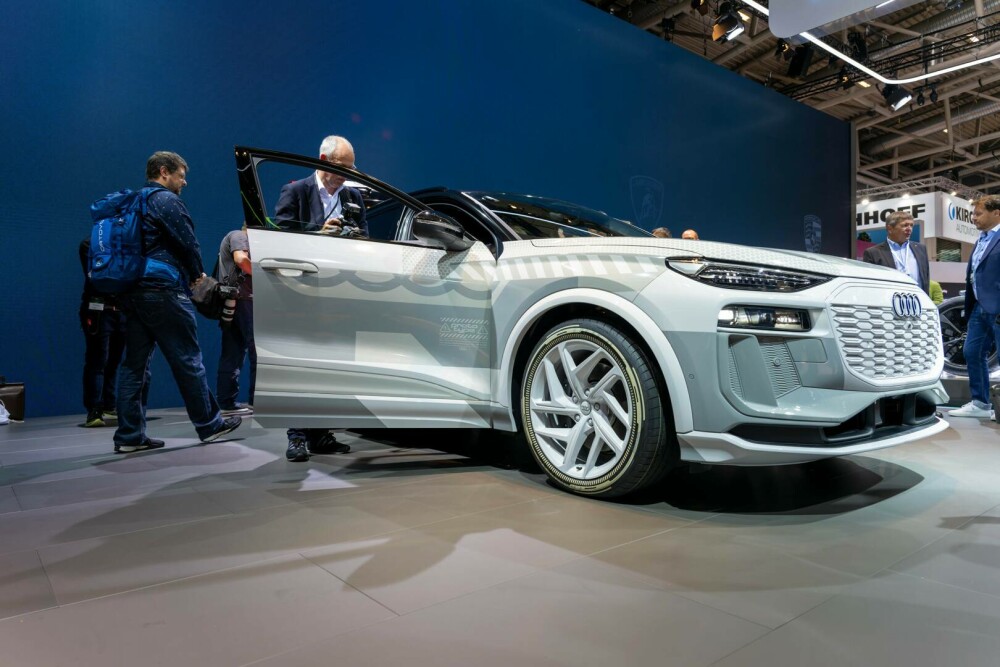 Cele mai noi mașini electrice, prezentate la IAA Mobility 2023. Cum arată BMW Vision Neue Klasse sau Audi Q6 e-tron - Imaginea 4