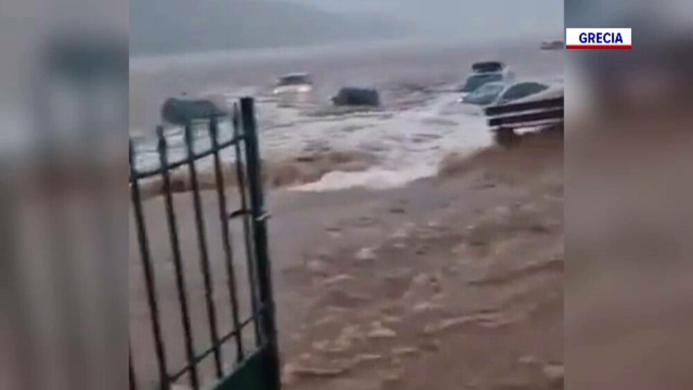 Imagini apocaliptice. Numărul victimelor inundațiilor din Grecia, Turcia și Bulgaria a crescut la 14 - Imaginea 10