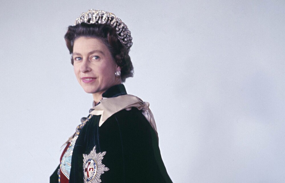 Un nou portret al Reginei Elisabeta a II-a a fost făcut public de Regele Charles, la un an de la moartea suveranei - Imaginea 35