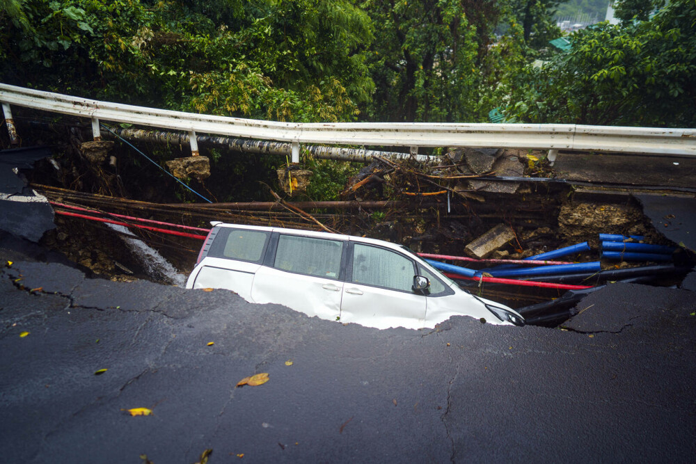 Imaginile groazei din Hong Kong, după inundațiile devastatoare. Meteorologii au emis cel mai sever avertisment de ploi | FOTO - Imaginea 10