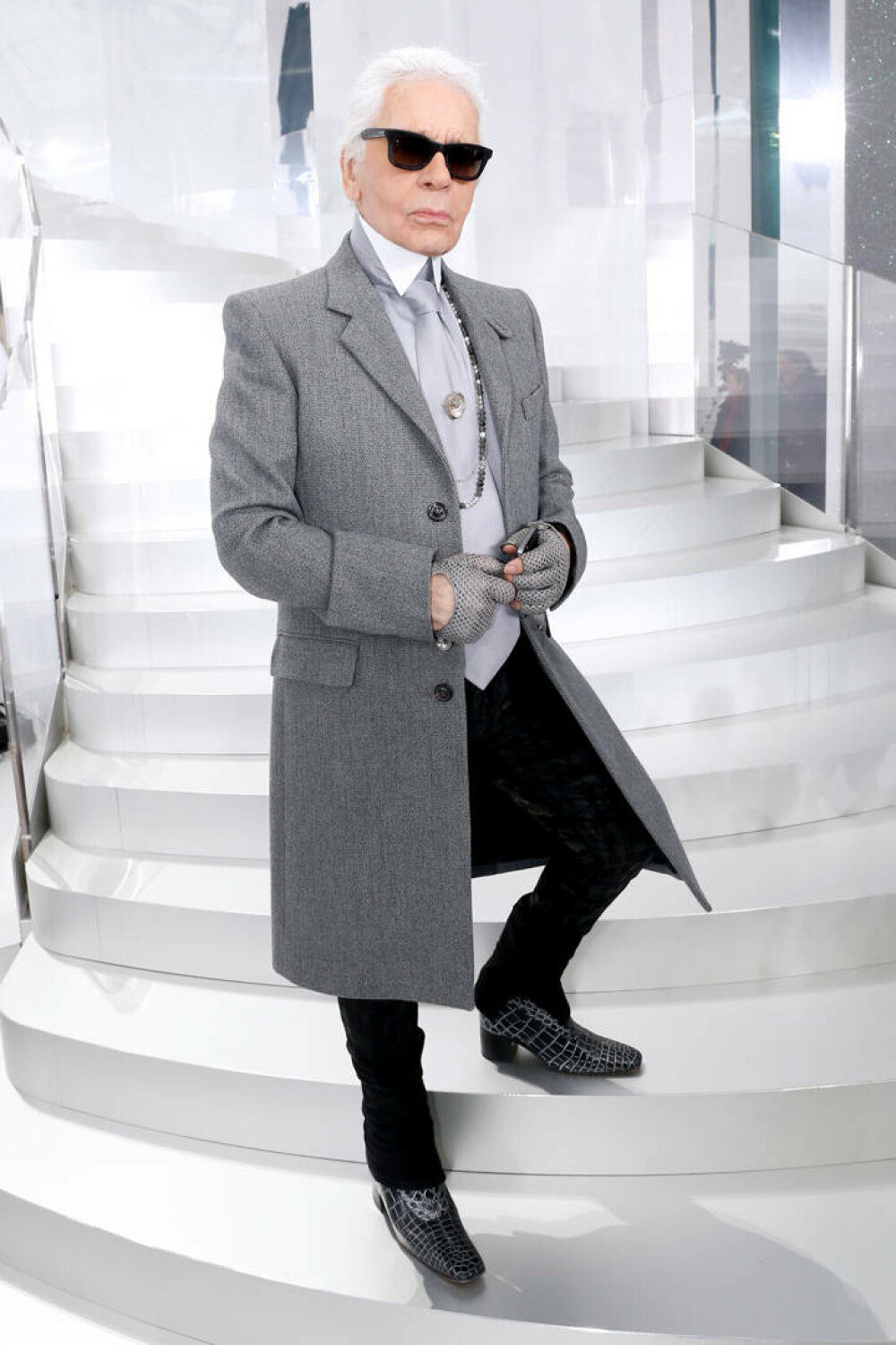 Imagini de colecție cu Karl Lagerfeld. Renumitul creator de modă ar fi împlinit 90 de ani | GALERIE FOTO - Imaginea 12
