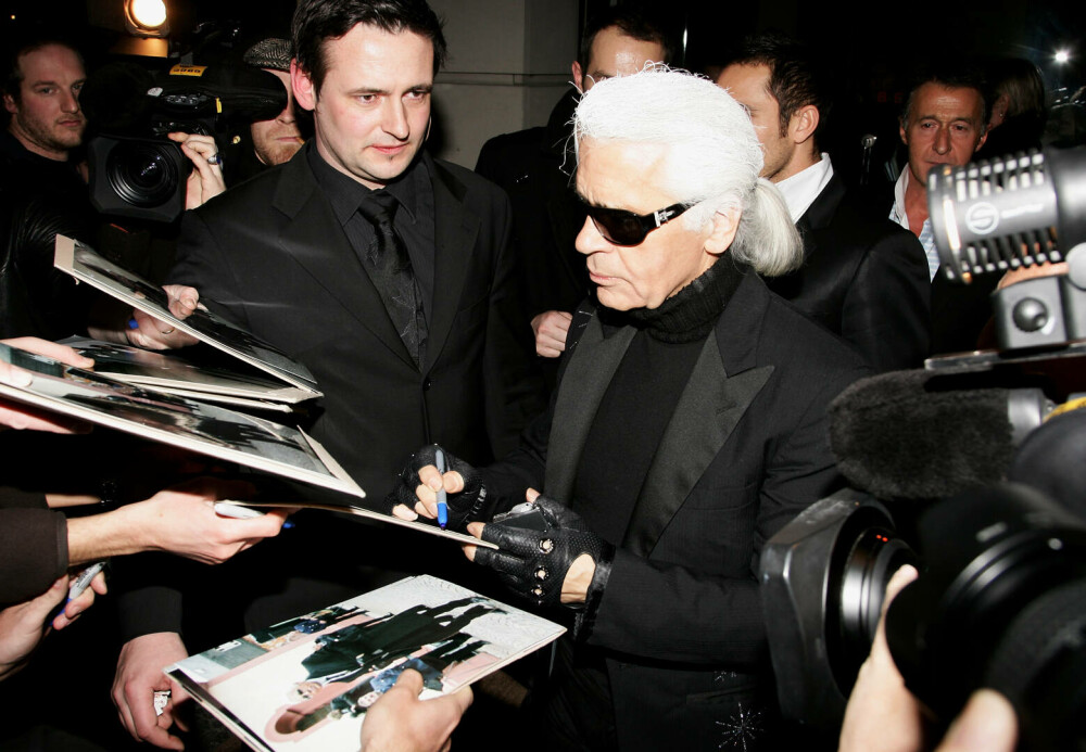 Imagini de colecție cu Karl Lagerfeld. Renumitul creator de modă ar fi împlinit 90 de ani | GALERIE FOTO - Imaginea 29