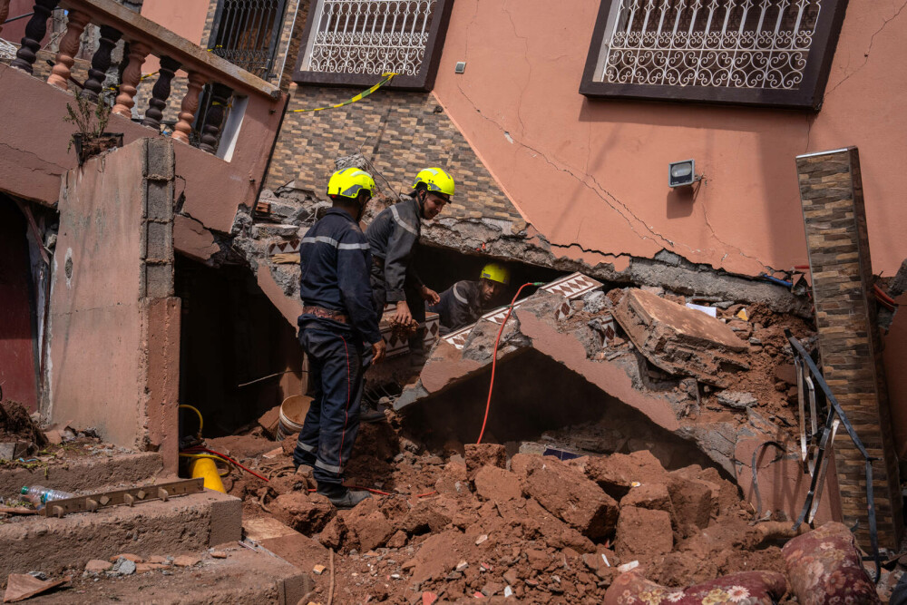 „A trebuit să aleg dacă să îmi salvez părinții sau fiul”. Mărturii emoționante în urma cutremurului devastator din Maroc - Imaginea 5