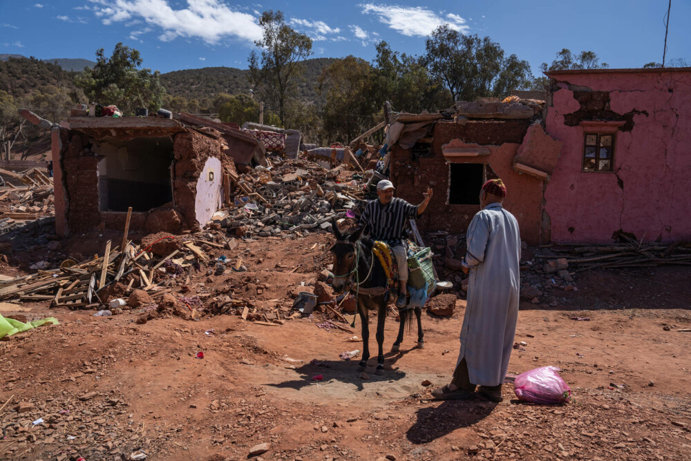 „A trebuit să aleg dacă să îmi salvez părinții sau fiul”. Mărturii emoționante în urma cutremurului devastator din Maroc - Imaginea 4