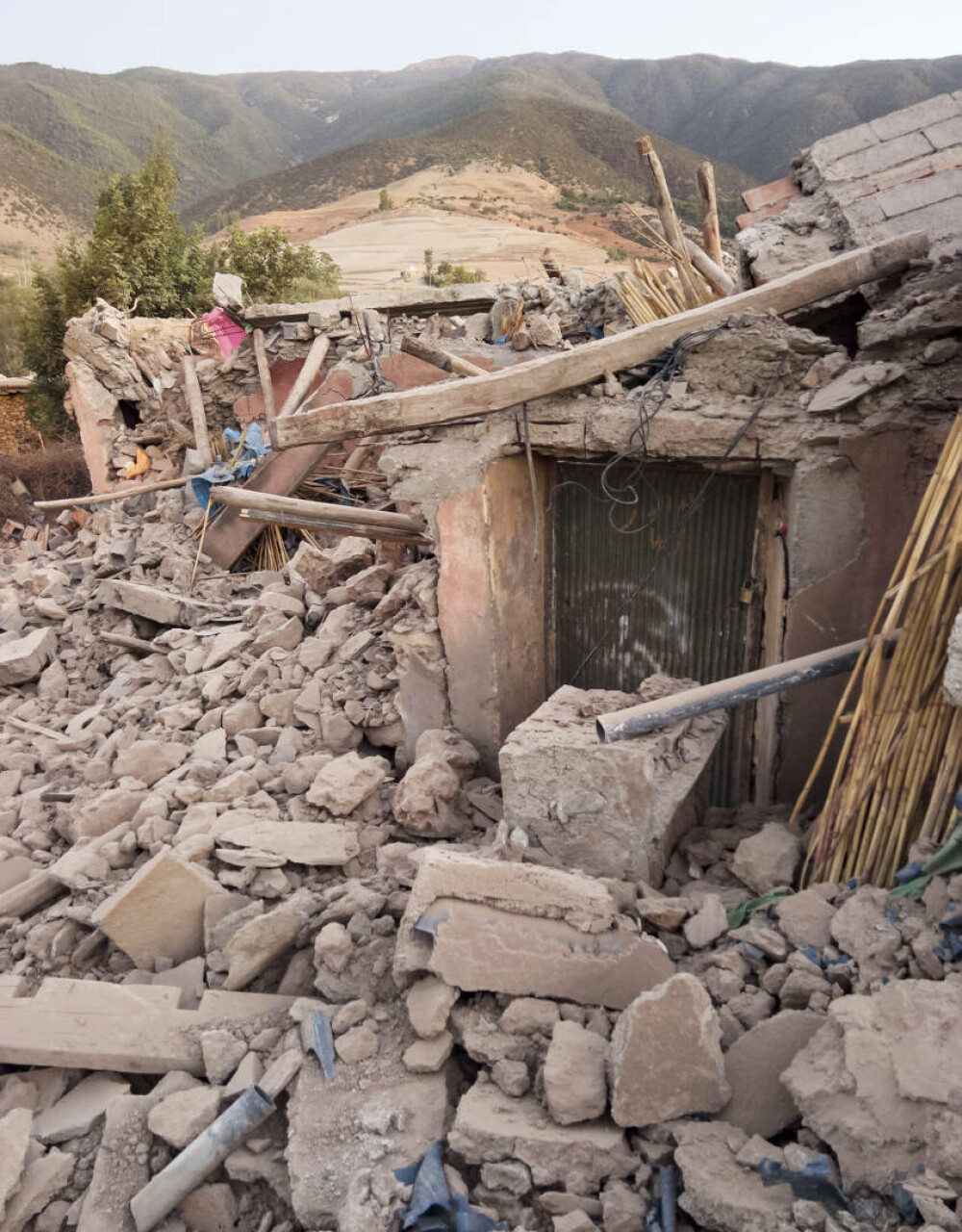 „A trebuit să aleg dacă să îmi salvez părinții sau fiul”. Mărturii emoționante în urma cutremurului devastator din Maroc - Imaginea 3