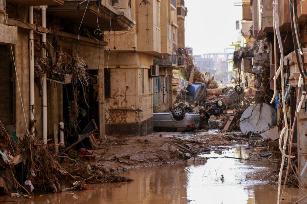 Dezastru în Libia. Orașul Derna arată ca și cum ar fi fost lovit de tsunami. Mii de oameni au murit. VIDEO și GALERIE FOTO - Imaginea 13