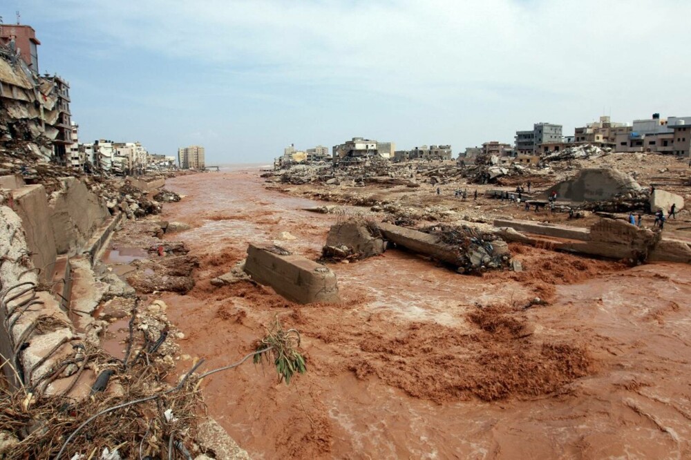 Bilanţul inundaţiilor din Libia ar putea ajunge la 20.000 de morţi. Şeful OMM spune că tragedia putea fi evitată - Imaginea 9