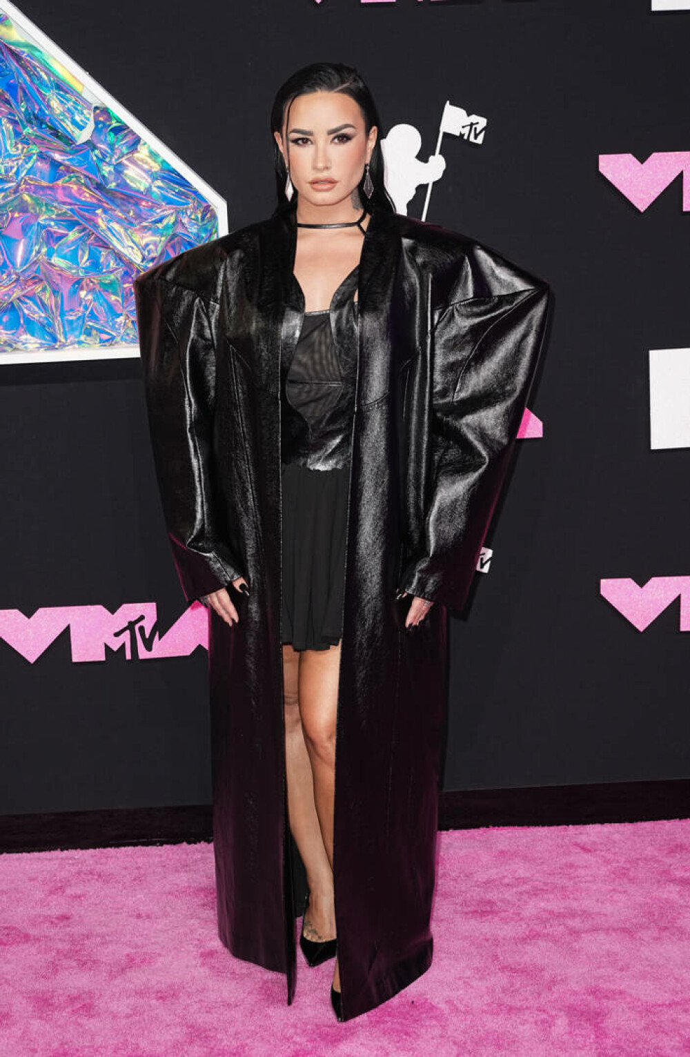 Cele mai bune și „nebune” ținute de pe covorul roșu la MTV Awards 2023. Ce vedete au șocat cu apariția lor | GALERIE FOTO - Imaginea 6