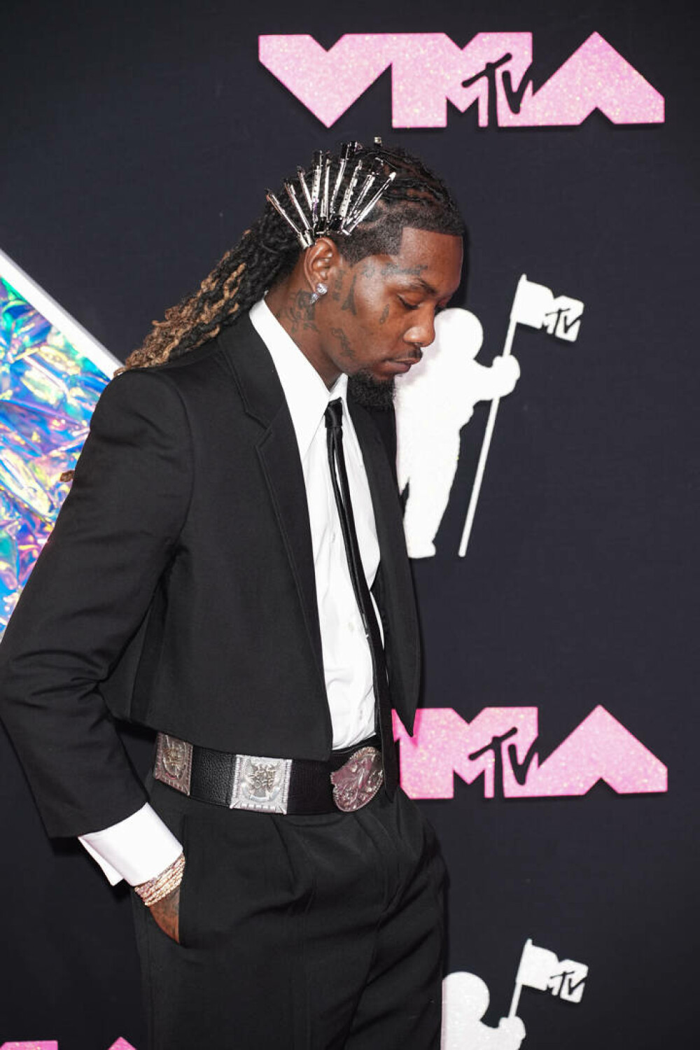 Cele mai bune și „nebune” ținute de pe covorul roșu la MTV Awards 2023. Ce vedete au șocat cu apariția lor | GALERIE FOTO - Imaginea 7