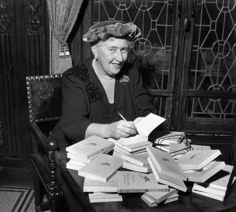 Cum arăta celebra scriitoare Agatha Christie. A avut parte de propria-i dispariție după divorț | GALERIE FOTO - Imaginea 4