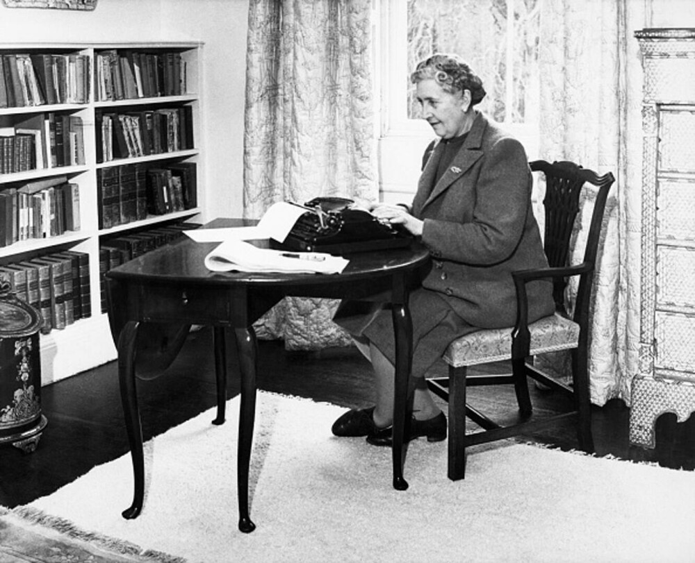 Cum arăta celebra scriitoare Agatha Christie. A avut parte de propria-i dispariție după divorț | GALERIE FOTO - Imaginea 10